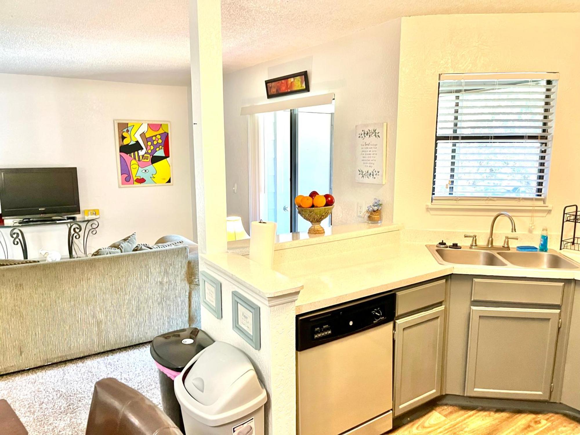 Daytona 2 Bed Apartment 10 Minutes To Beach With Balcony Port Orange Buitenkant foto